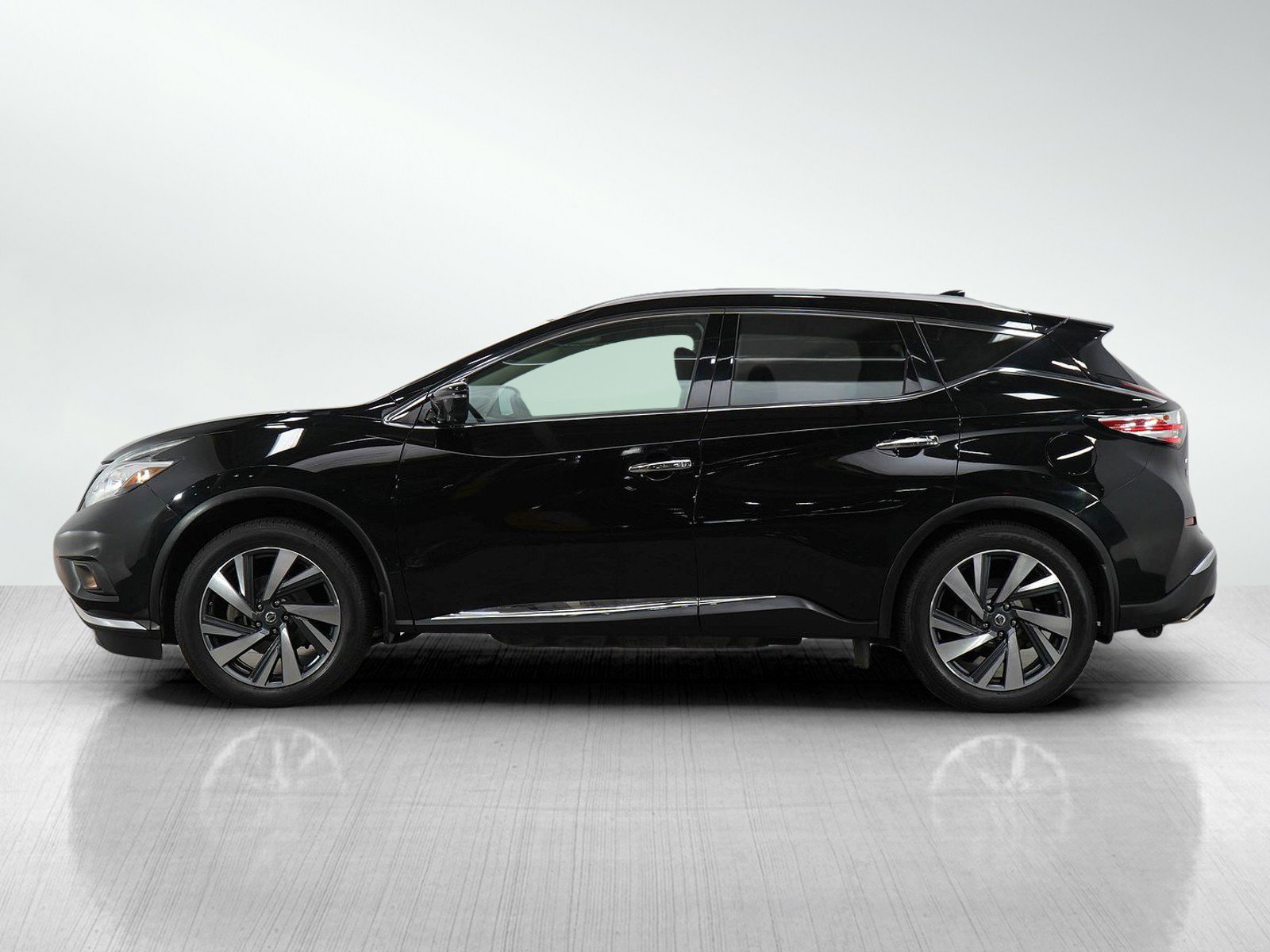 Used 2017 Nissan Murano Platinum with VIN 5N1AZ2MH2HN158694 for sale in Minneapolis, Minnesota