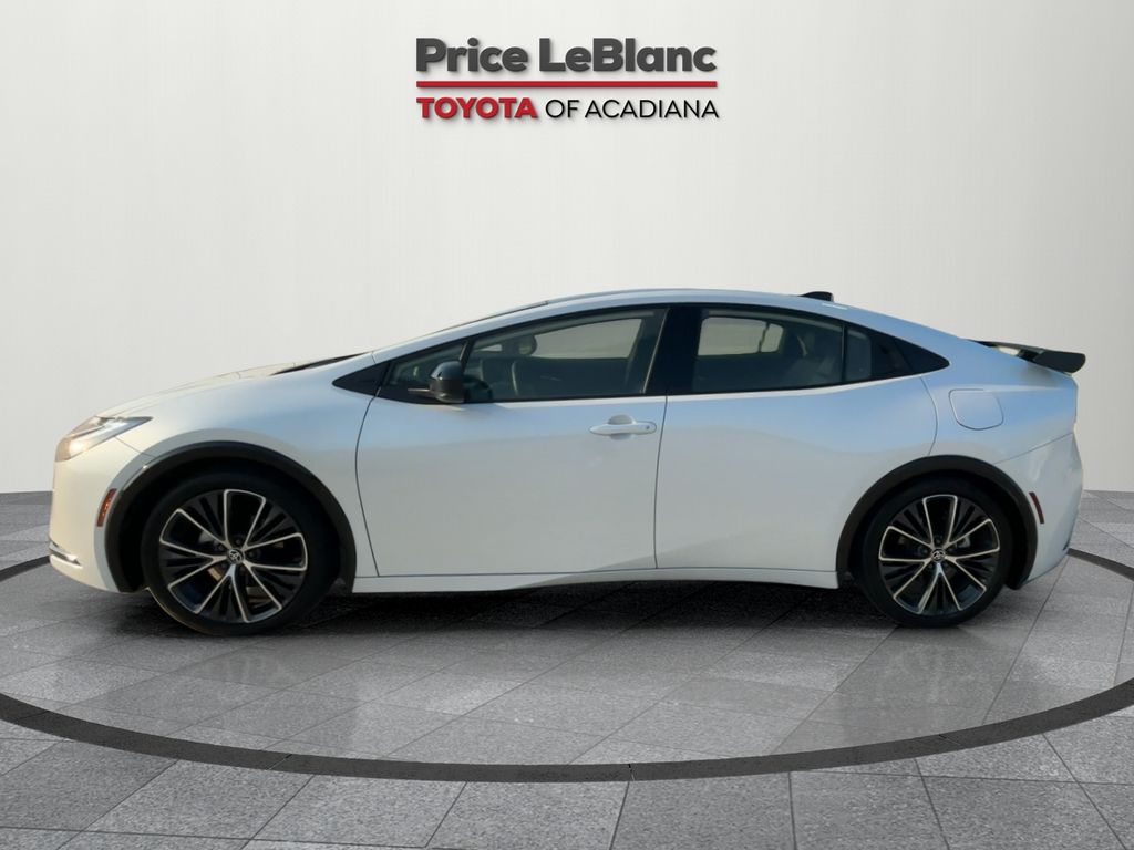 2024 Toyota Prius XLE photo 4