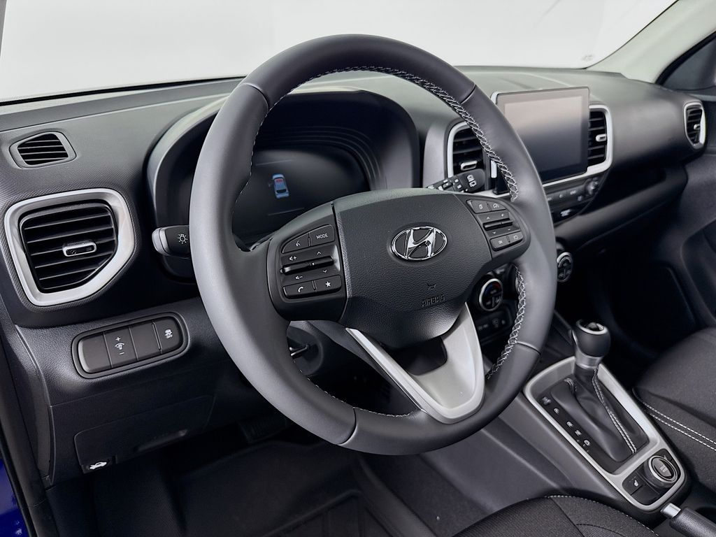 2026 Hyundai Venue SEL photo 9