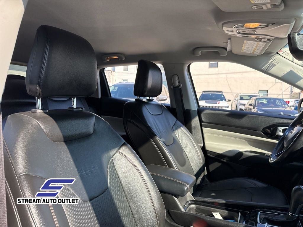 2022 Jeep Compass Limited photo 32