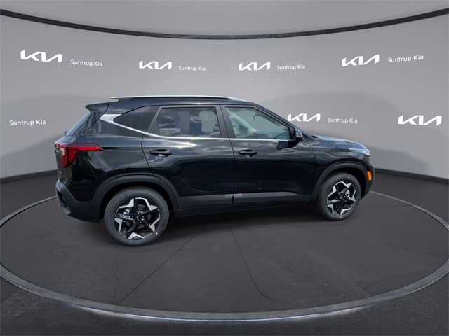 2025 Kia Seltos EX photo 18