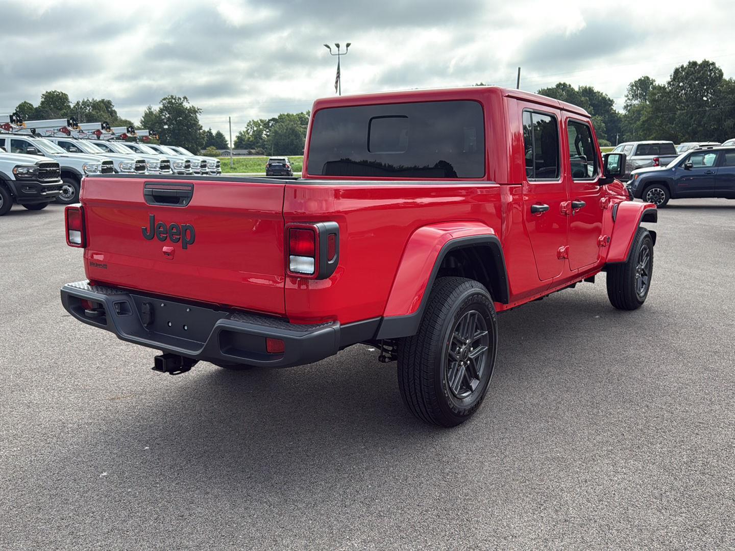 2025 Jeep Gladiator Sport photo 15