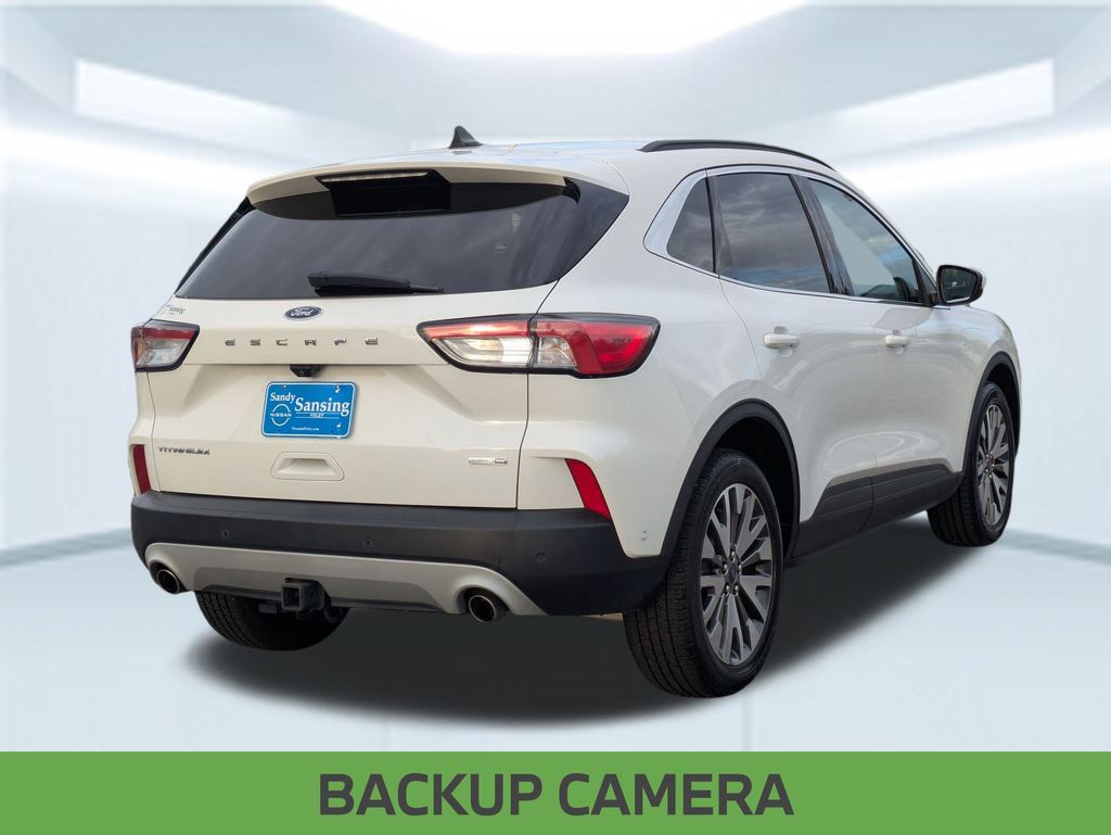 2020 Ford Escape Titanium photo 4