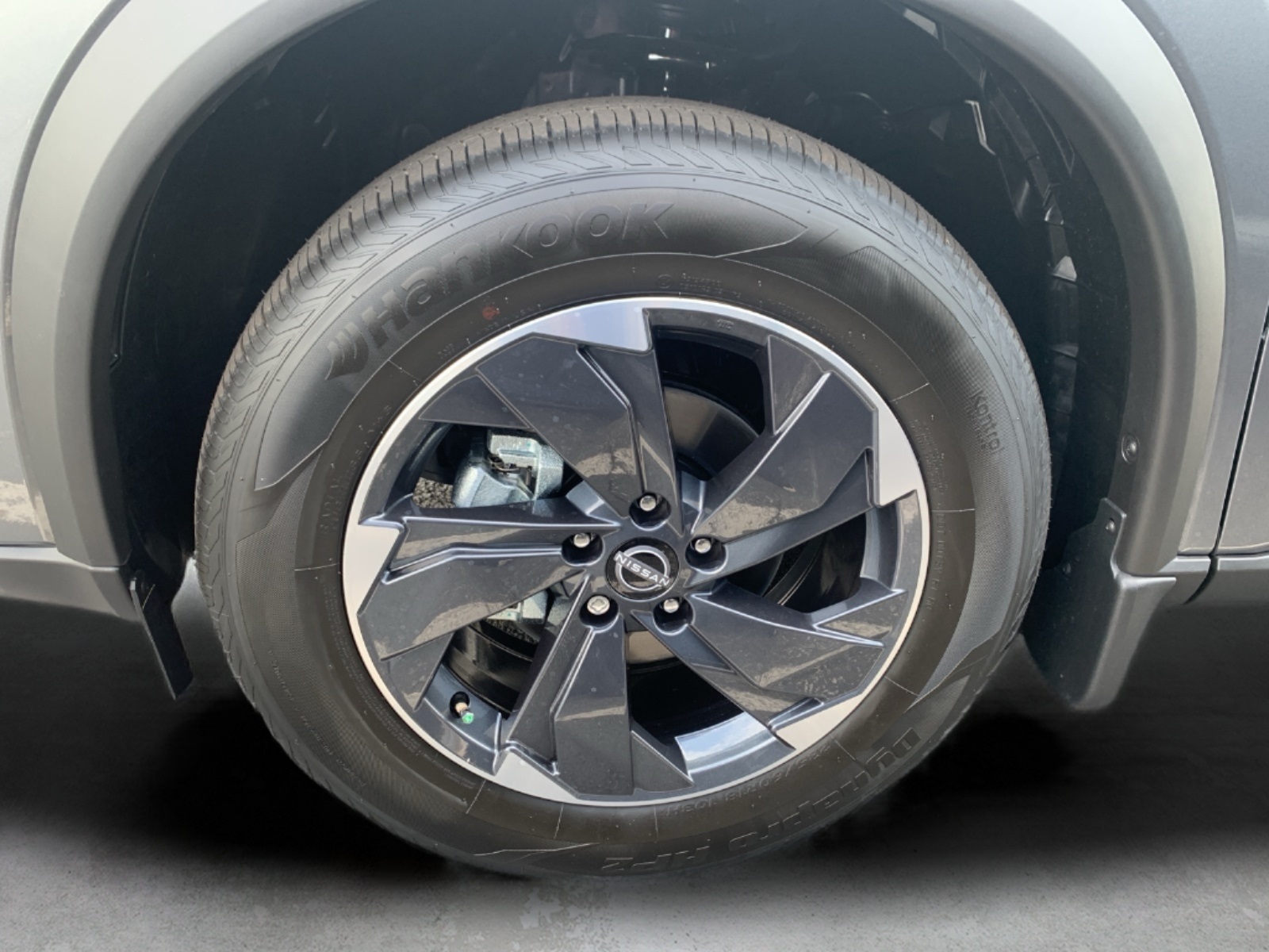 2026 Nissan Rogue SV photo 11