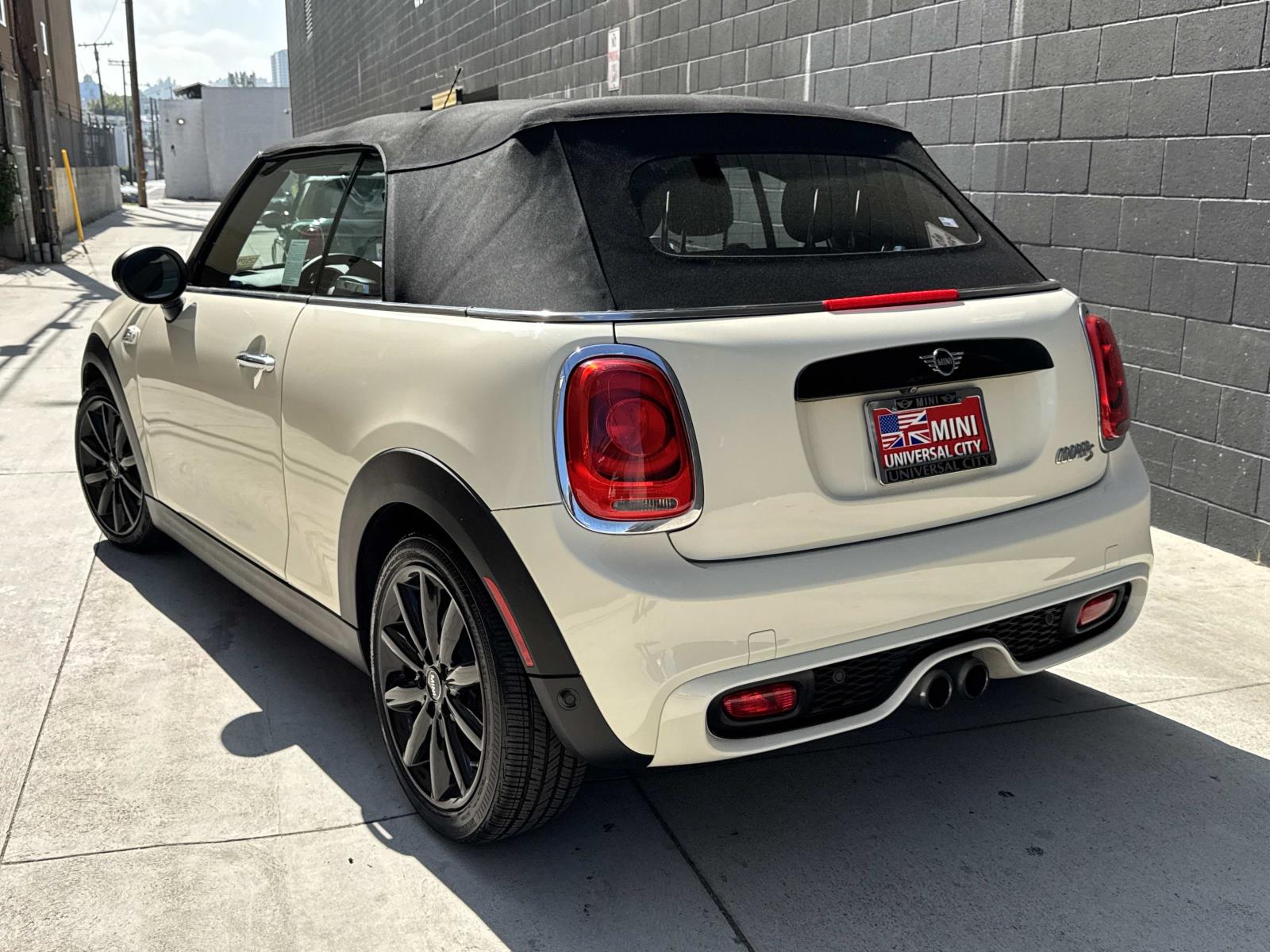 2019 Mini Cooper Convertible S photo 3