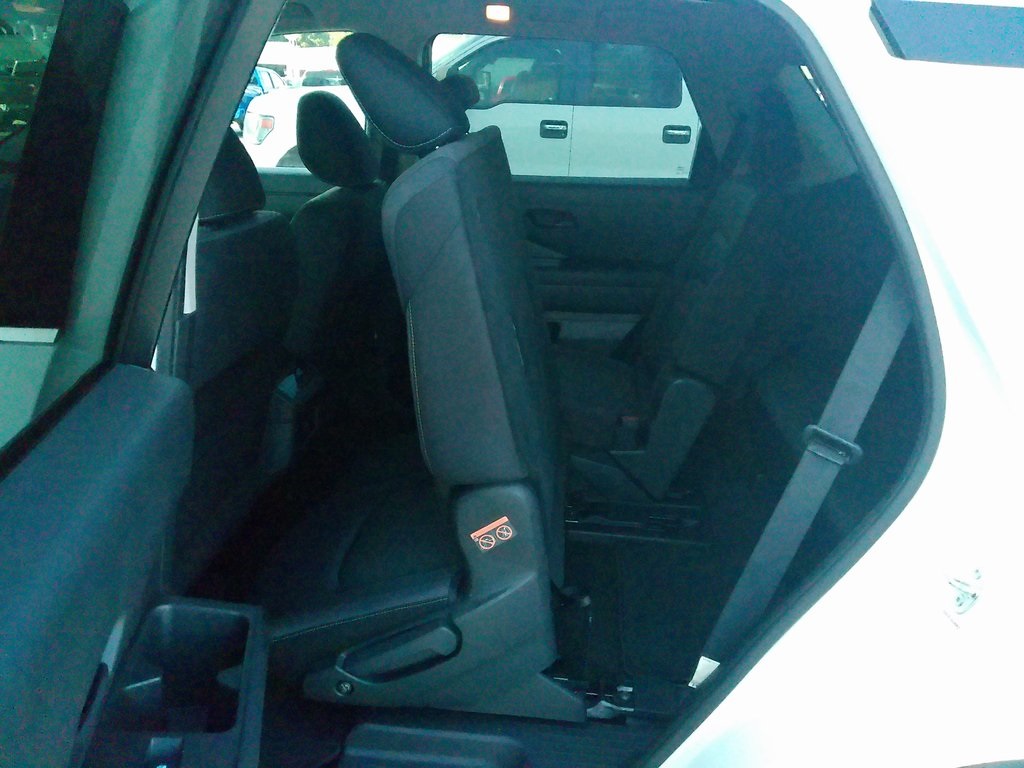 2023 Nissan Pathfinder SV photo 24