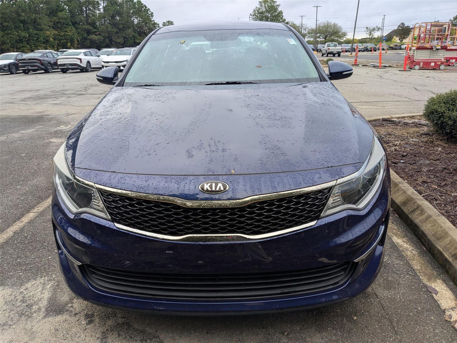 2018 Kia Optima LX photo 2