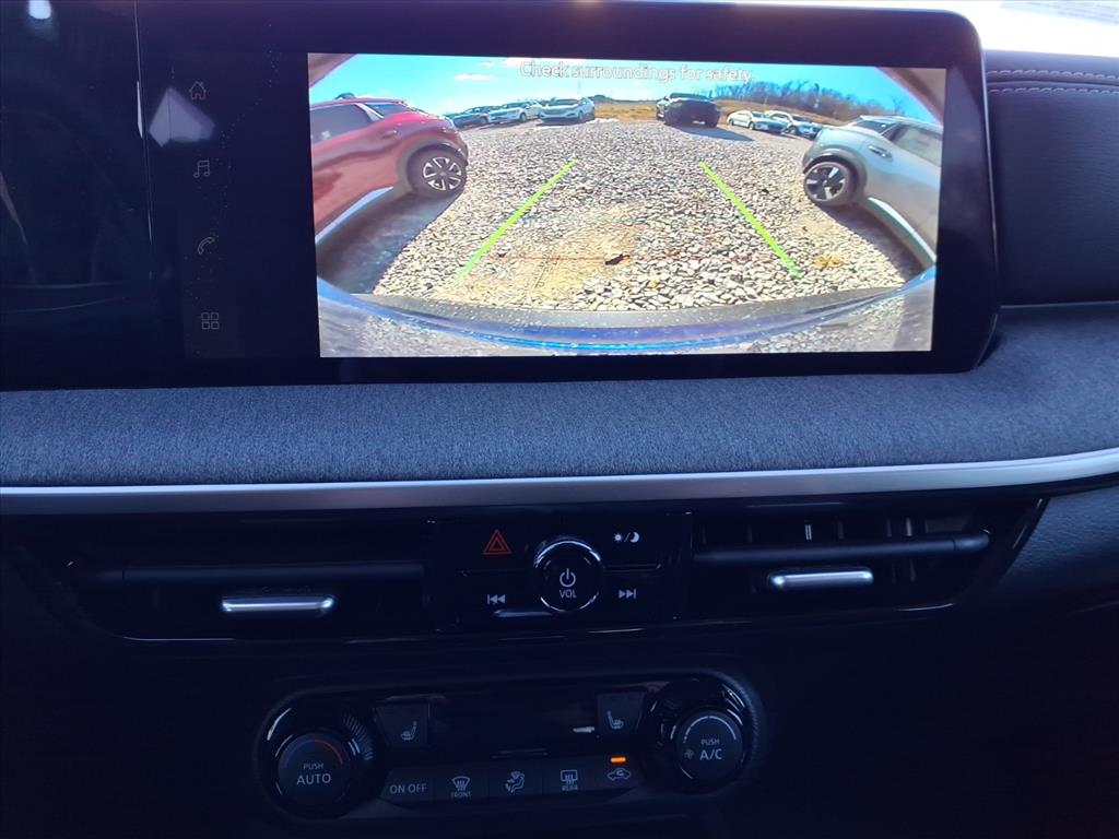 2026 Nissan Kicks SV photo 4