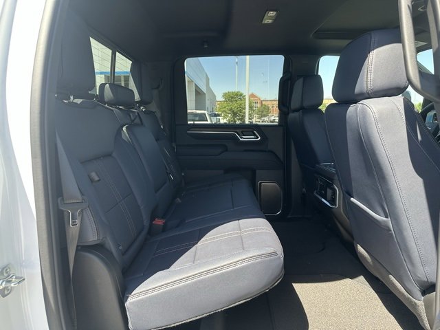 2025 Chevrolet Silverado 3500HD High Country photo 19