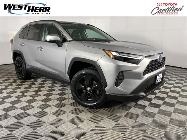 2022 Toyota RAV4 XLE's photo