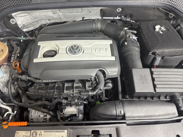 2012 Volkswagen Beetle photo 8
