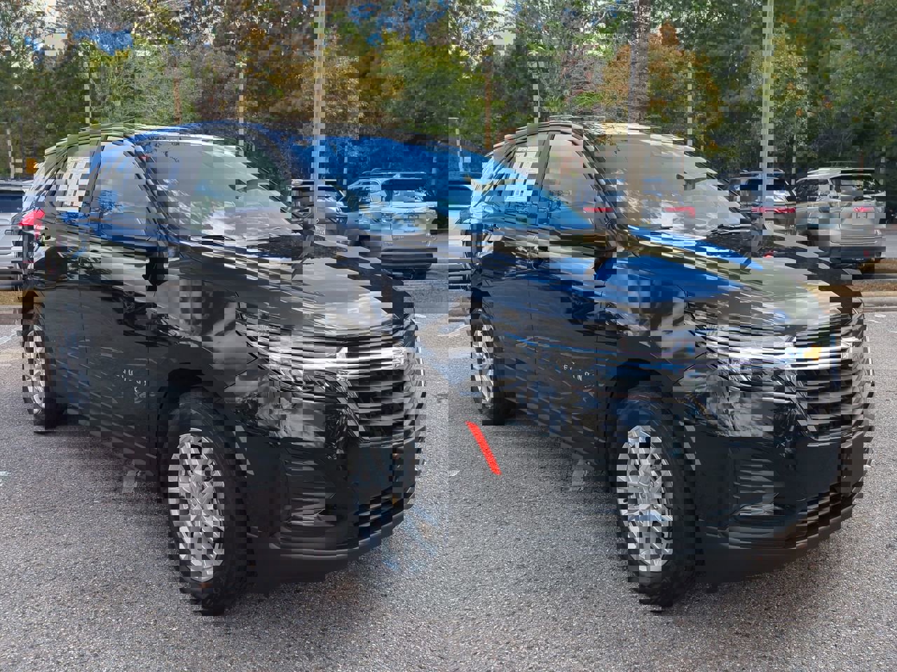 2022 Chevrolet Equinox LS photo 3