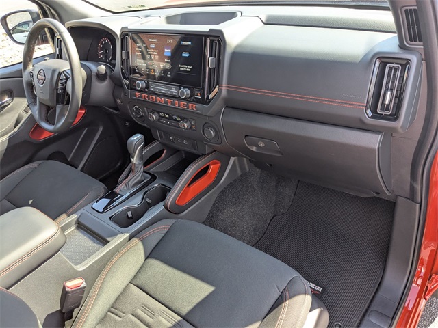 2025 Nissan Frontier PRO-4X photo 36