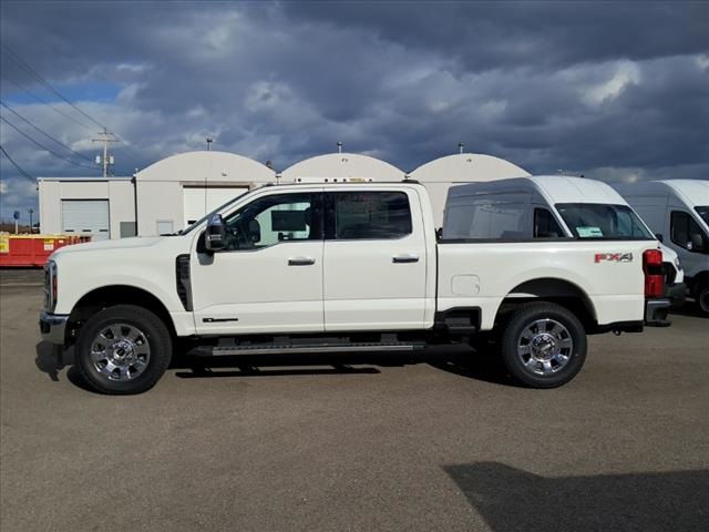 2025 Ford F-250 Lariat photo 3