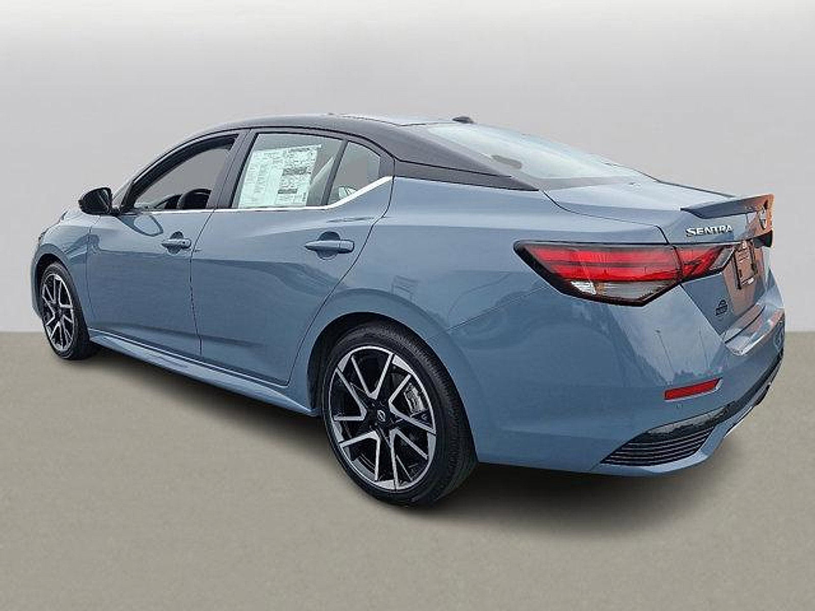 2025 Nissan Sentra SR photo 4