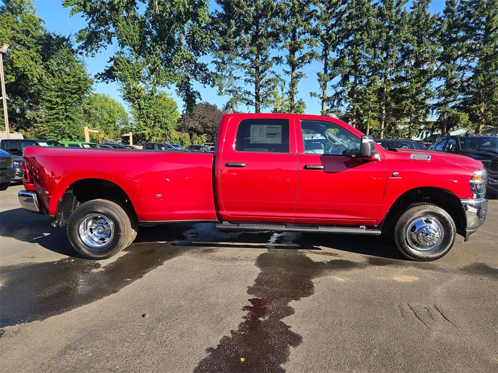 2026 Ram 3500 Tradesman photo 8