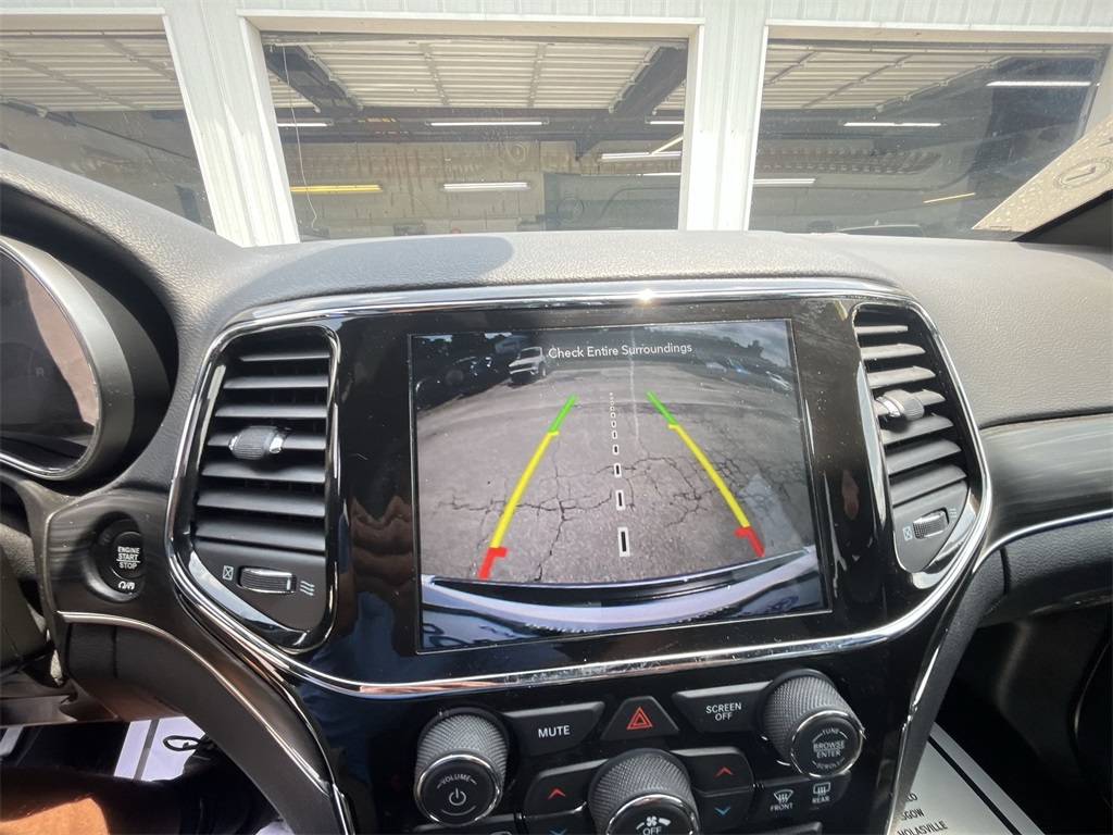 2022 Jeep Cherokee Limited photo 16