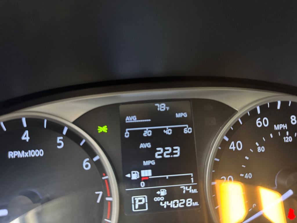 2023 Nissan Kicks S photo 9