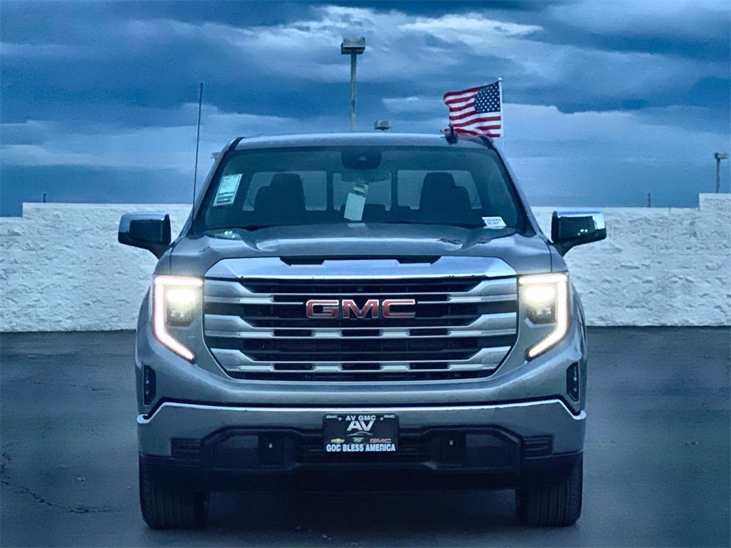 2026 Gmc Sierra SLE photo 2