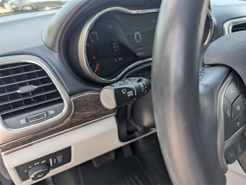 2017 Jeep Grand Cherokee Summit photo 19