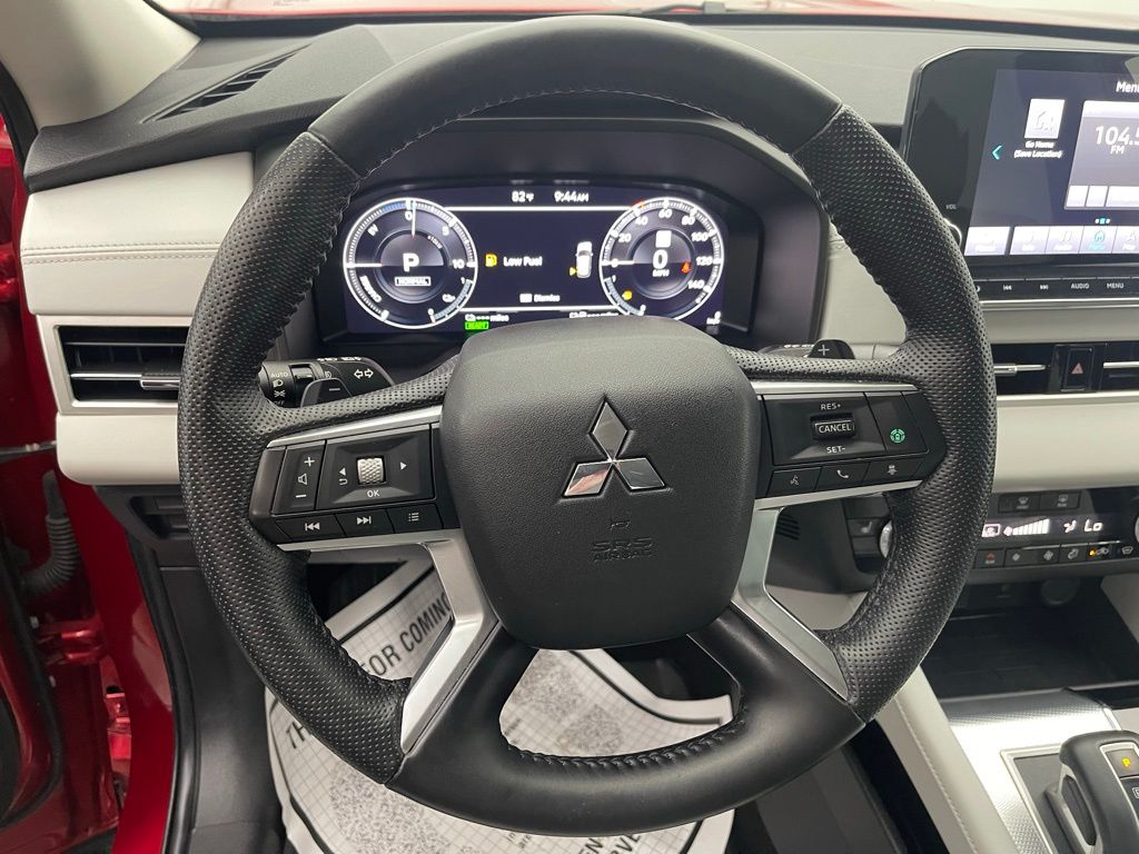 2023 Mitsubishi Outlander PHEV SEL photo 2