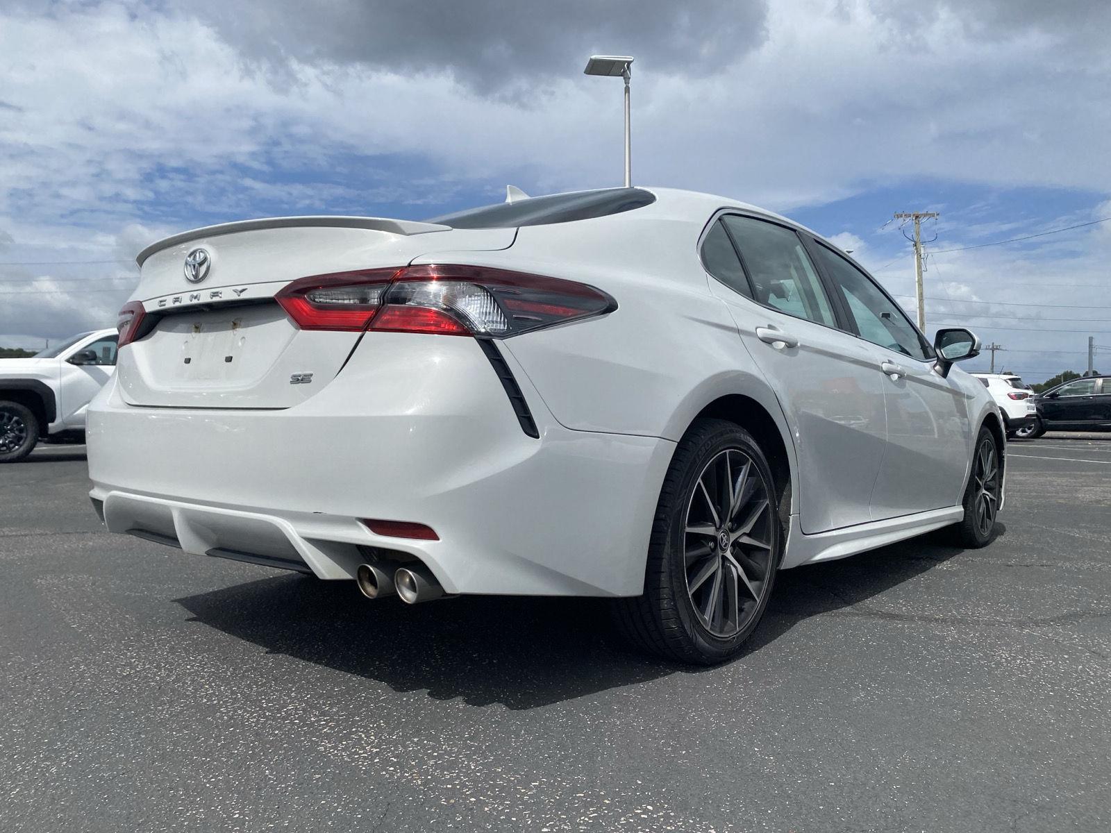 2023 Toyota Camry SE photo 22