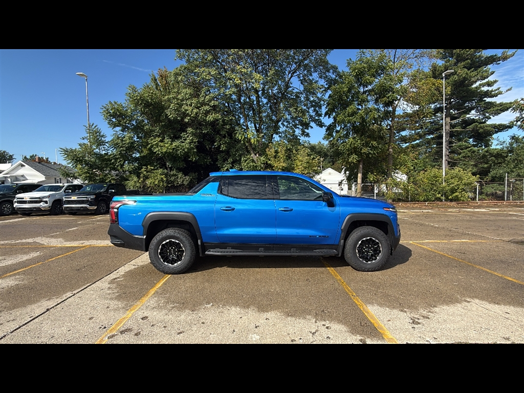 2026 Chevrolet Silverado EV Trail Boss photo 4
