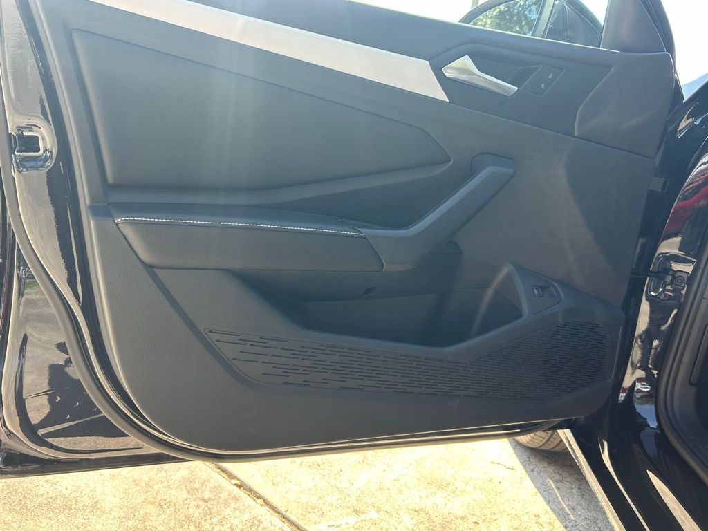 2025 Volkswagen Jetta 1.5T S photo 33