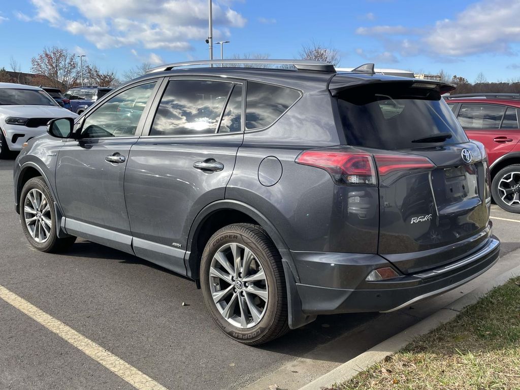 2017 Toyota RAV4 Limited Hybrid photo 3