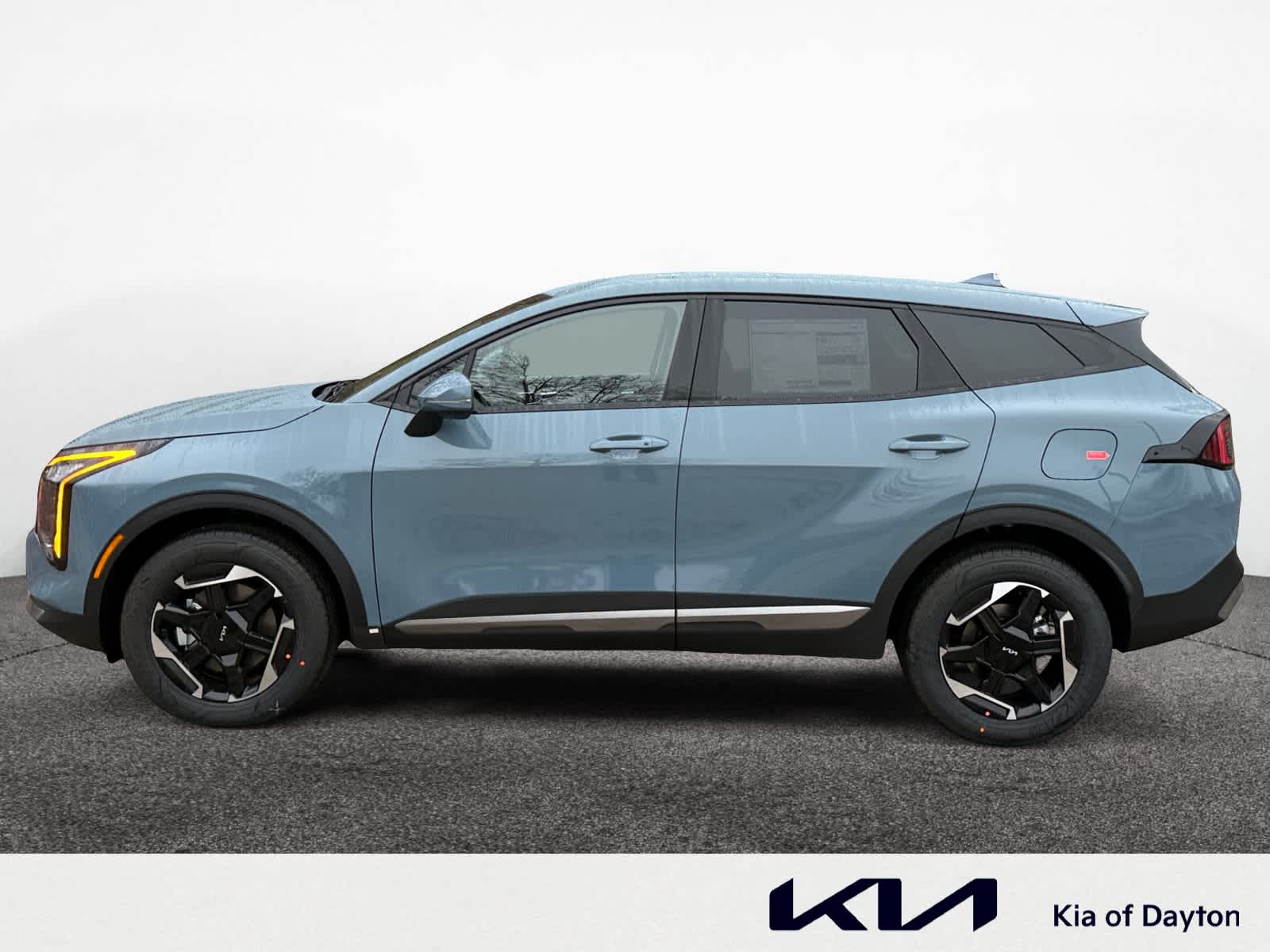 2026 Kia Sportage Hybrid S photo 2