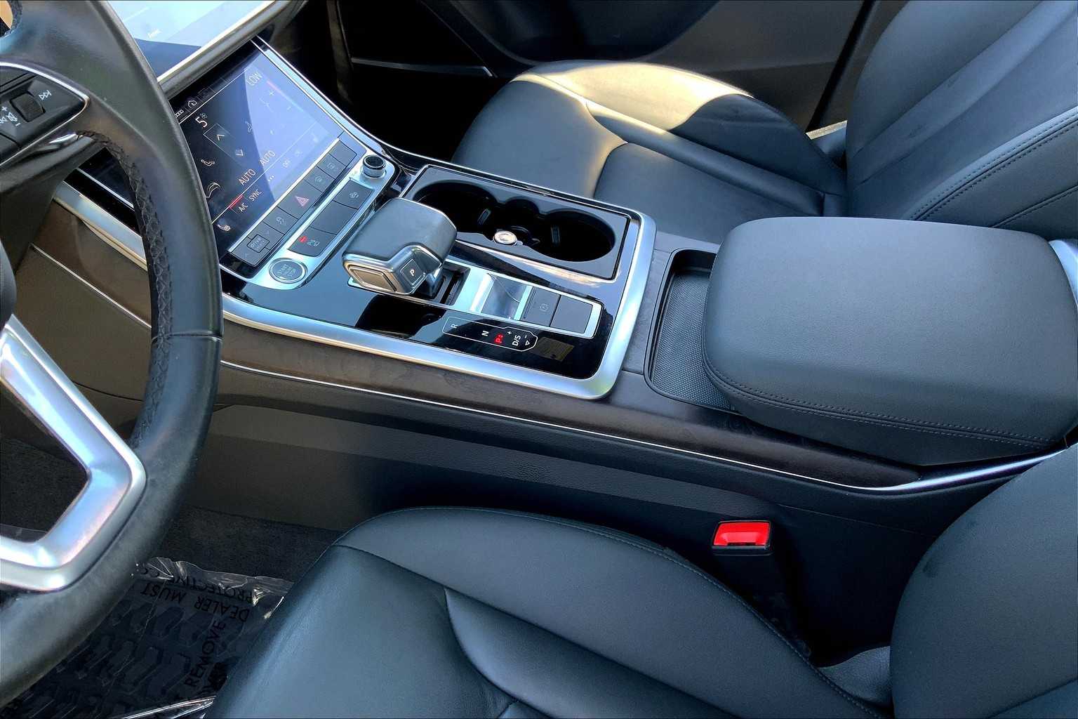 2021 Audi Q7 Premium Plus photo 14