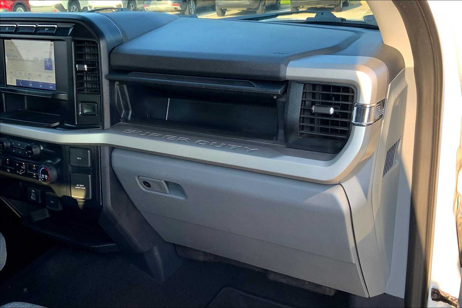 2024 Ford F-250 XLT photo 16