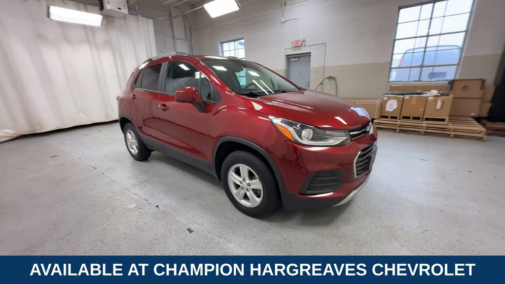 Used 2021 Chevrolet Trax LT with VIN KL7CJPSB9MB323326 for sale in Royal Oak, MI