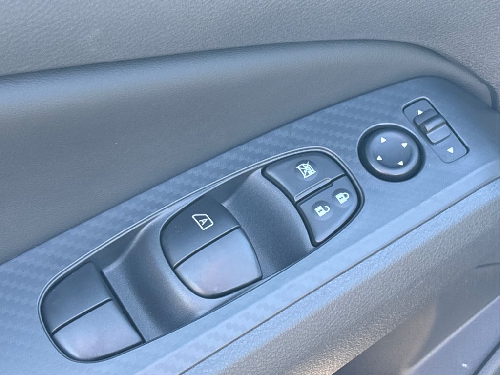 2025 Nissan Altima 2.5 SV photo 27