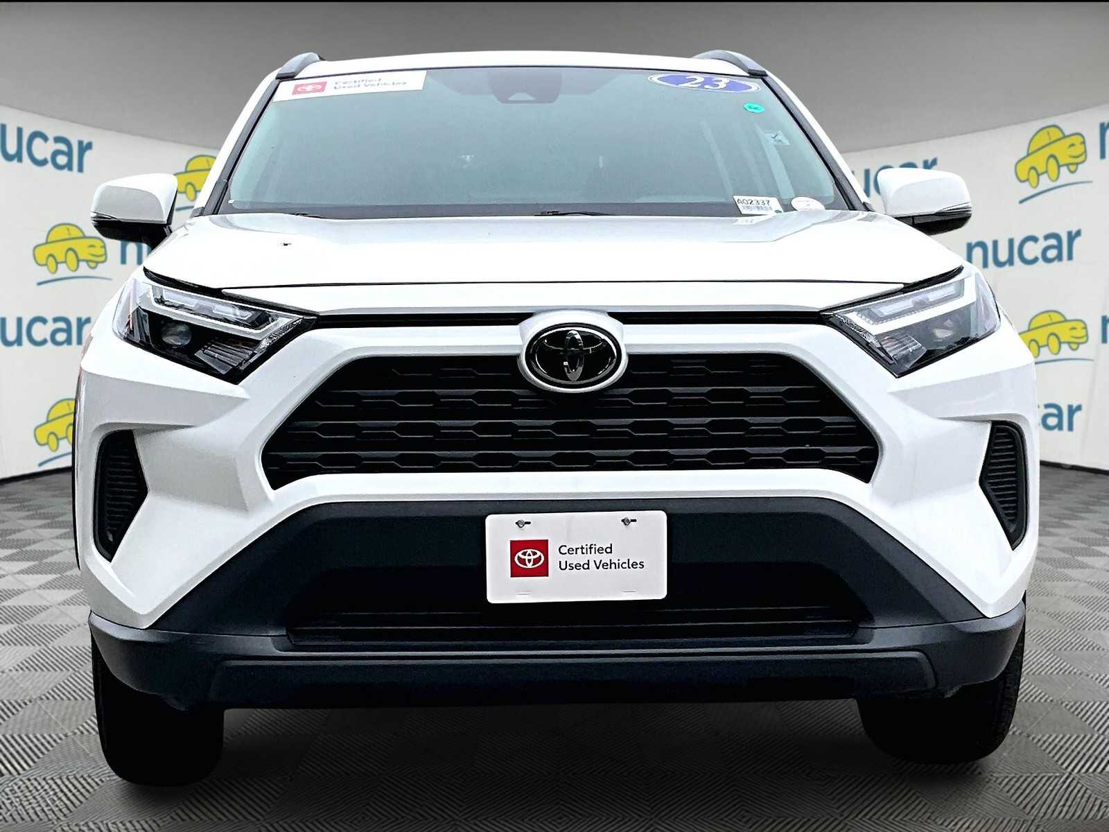 2023 Toyota RAV4 XLE photo 3