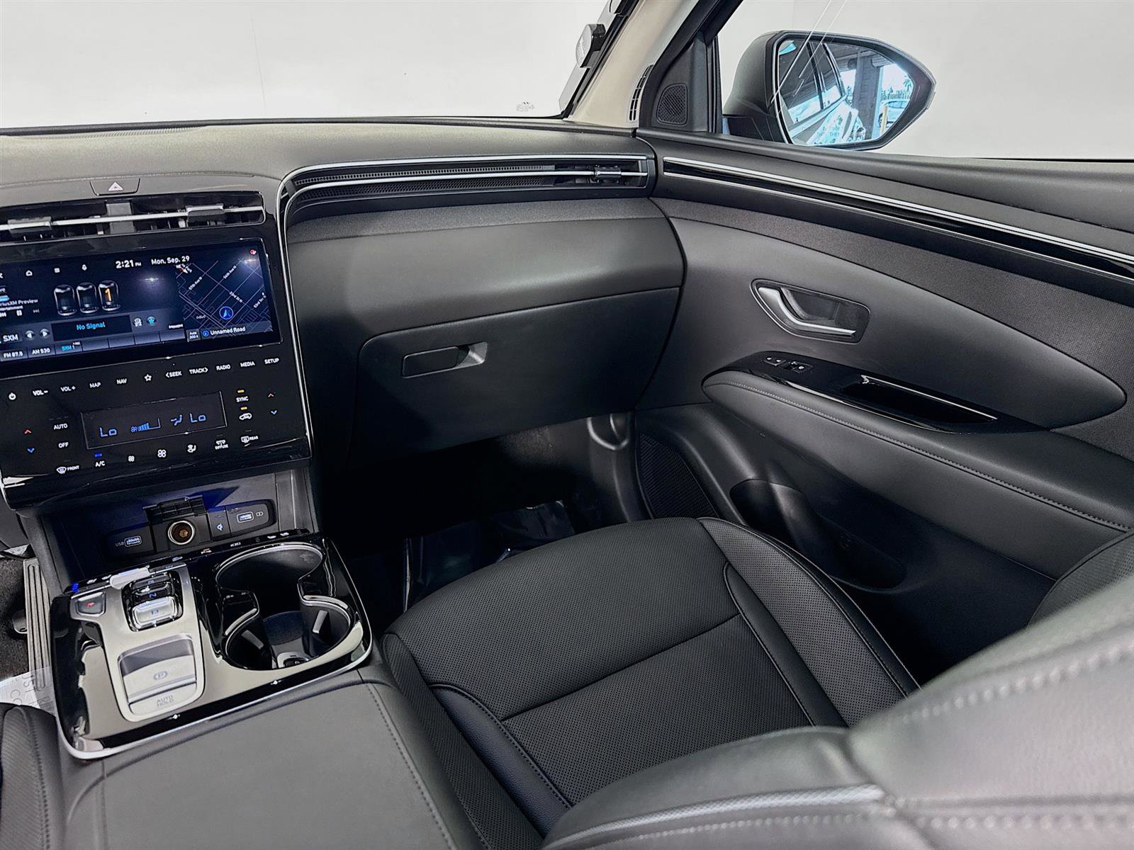 2022 Hyundai Tucson Limited photo 25