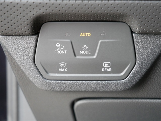 2025 Volkswagen Atlas SE Technology photo 24