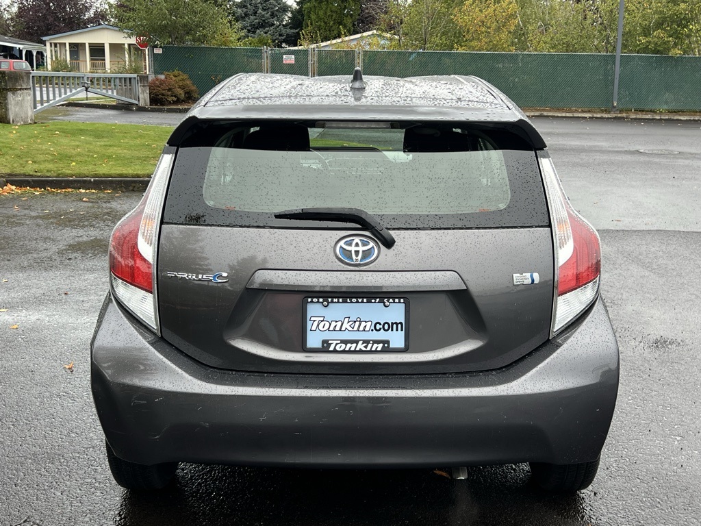 2015 Toyota Prius C Two photo 5