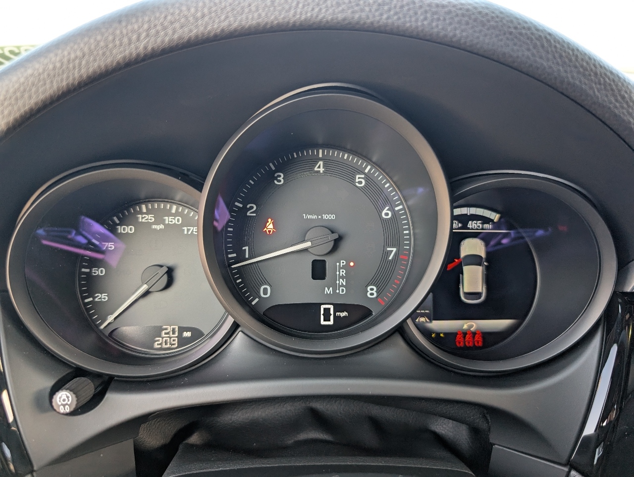2026 Porsche Macan T photo 20