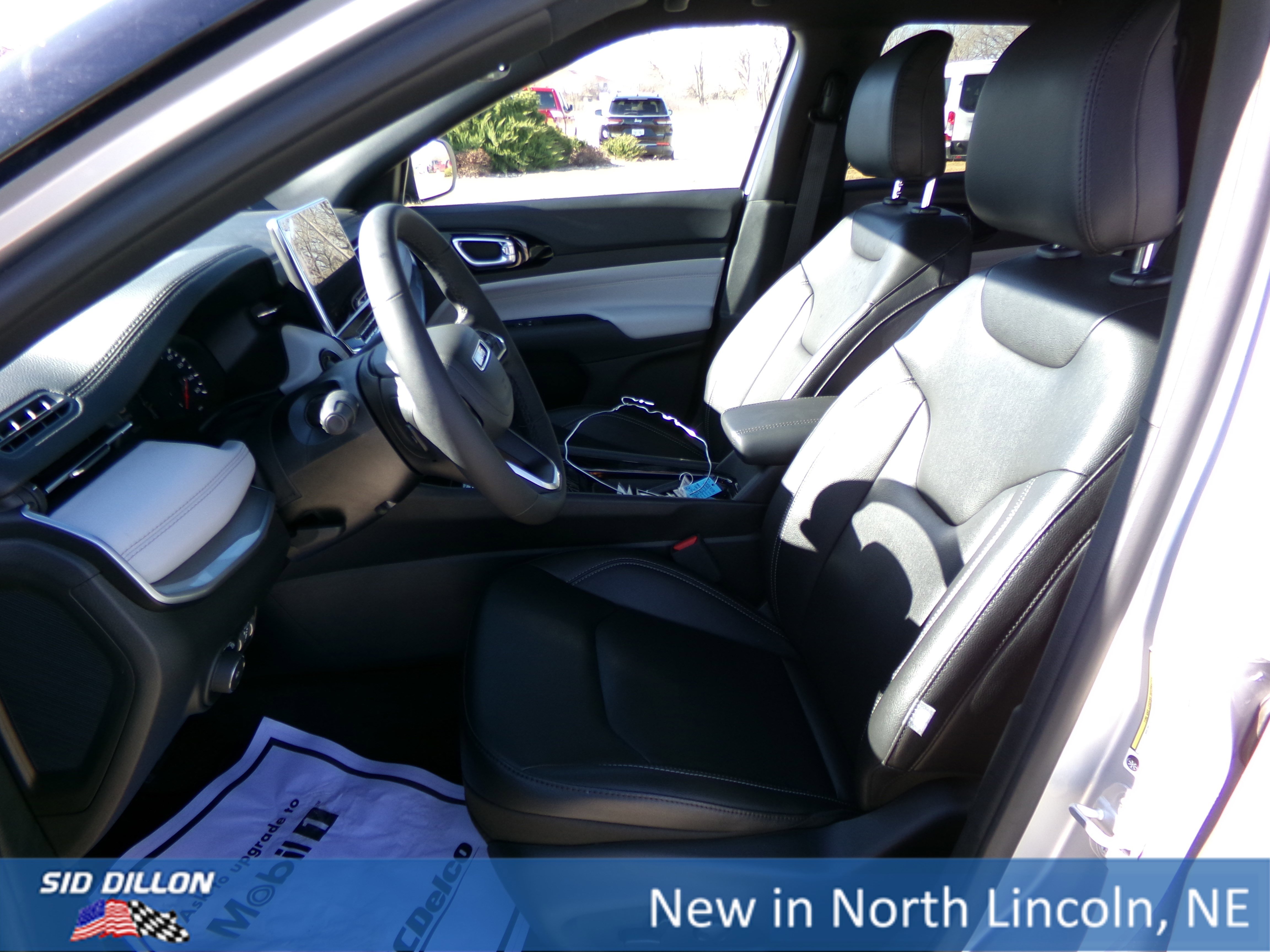 2025 Jeep Compass Limited photo 7