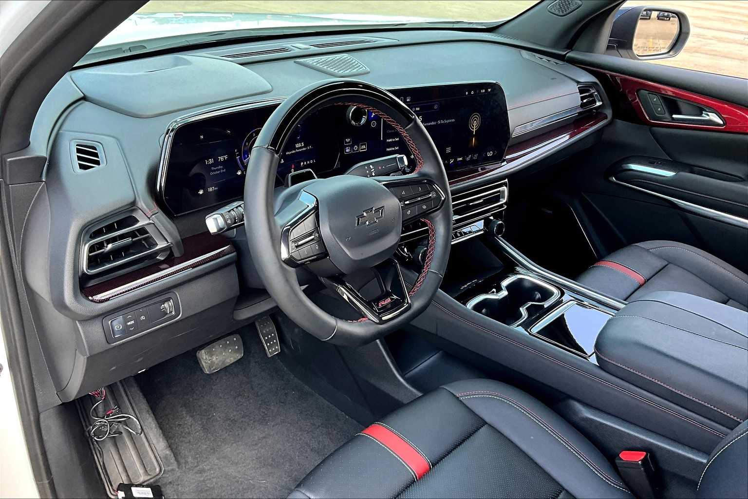 2024 Chevrolet Traverse RS photo 16