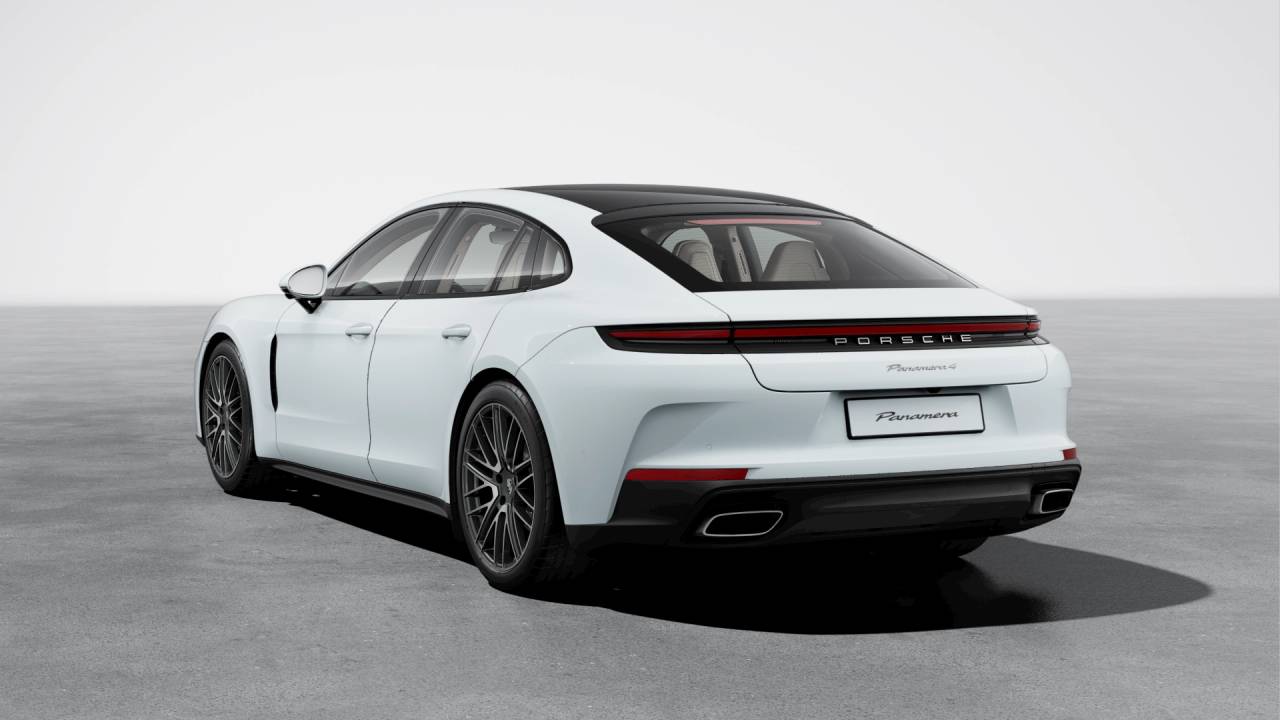 2026 Porsche Panamera 4 photo 2