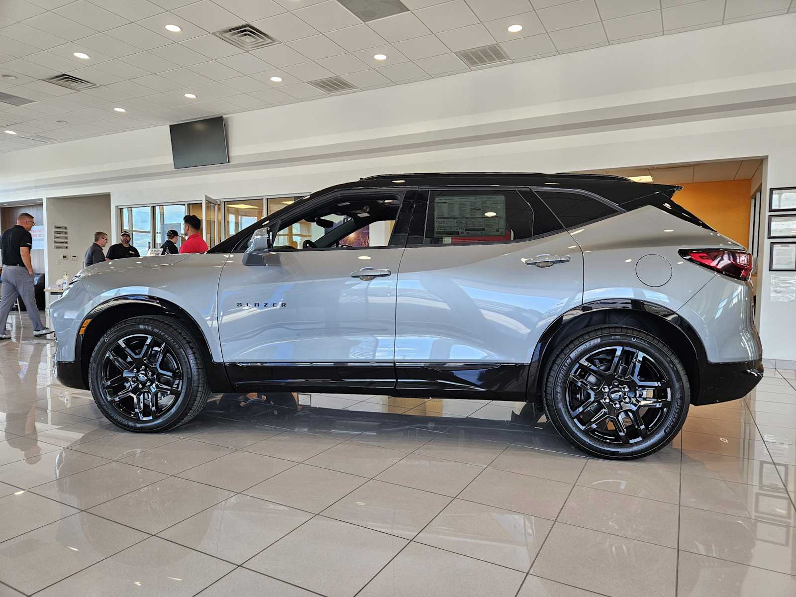 2025 Chevrolet Blazer RS photo 3