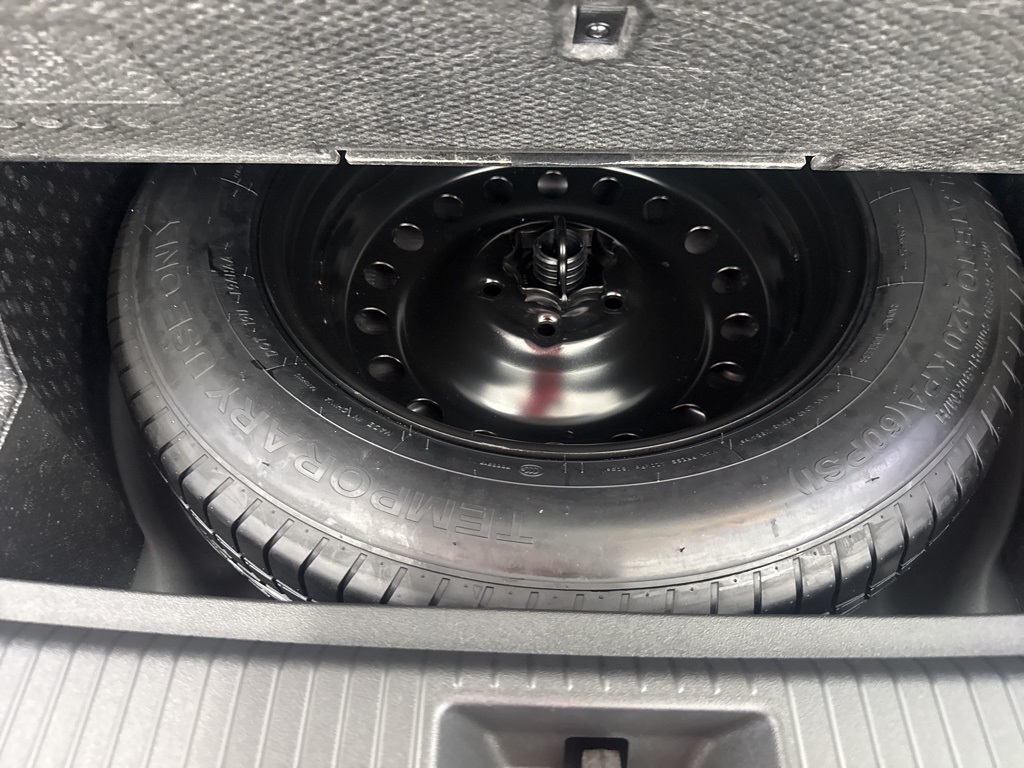 2025 Volkswagen Tiguan SE photo 28