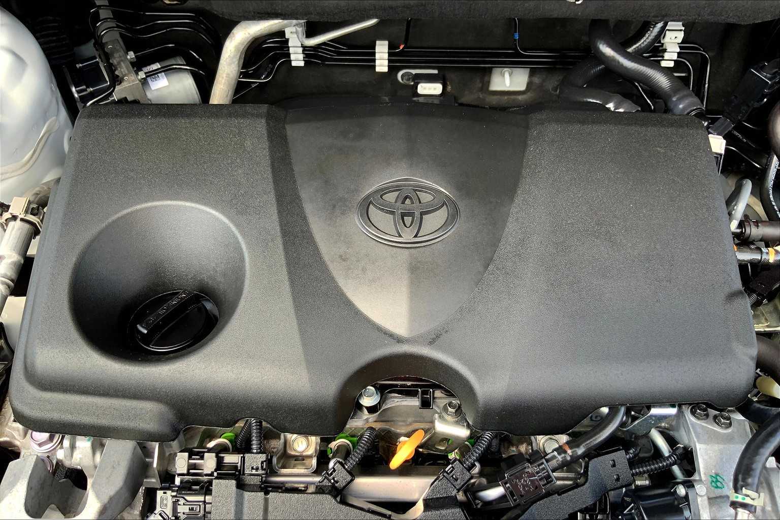 2024 Toyota RAV4 LE photo 28