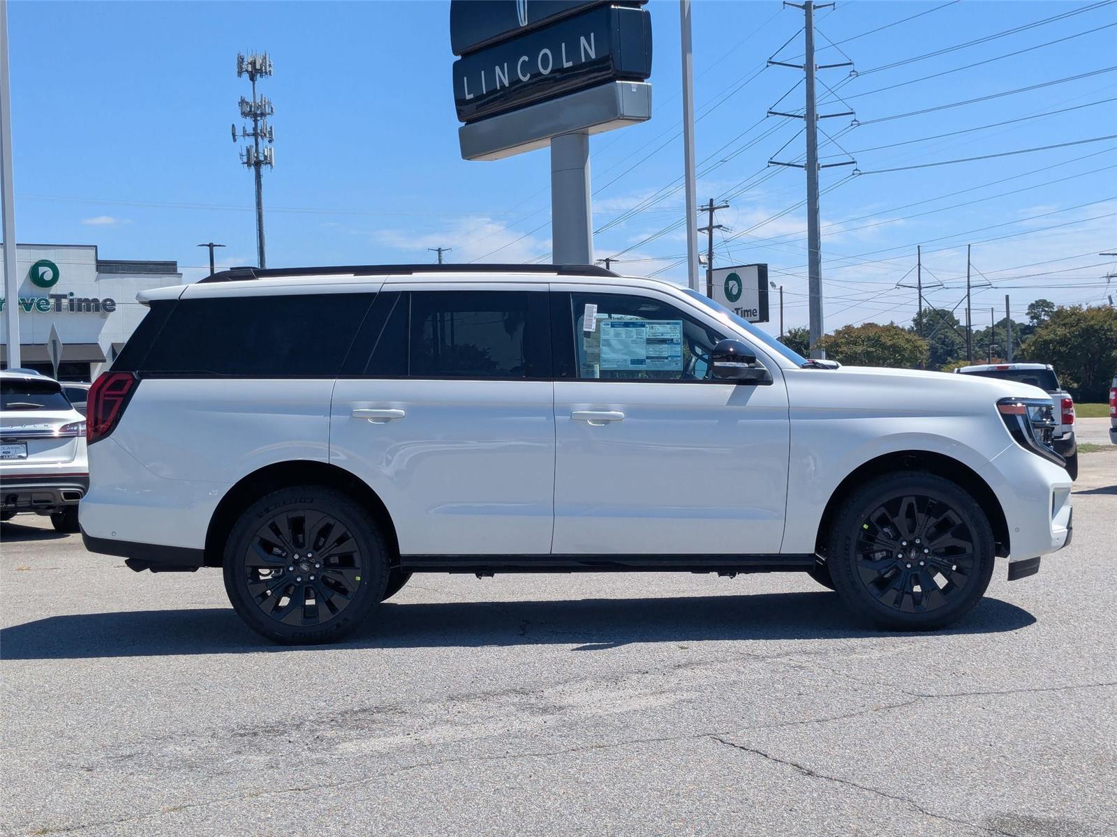 2025 Ford Expedition Platinum photo 2