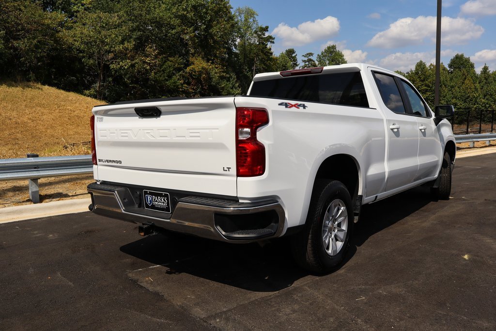 2023 Chevrolet Silverado 1500 LT photo 2