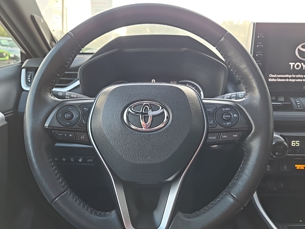 2022 Toyota RAV4 Hybrid XSE photo 40