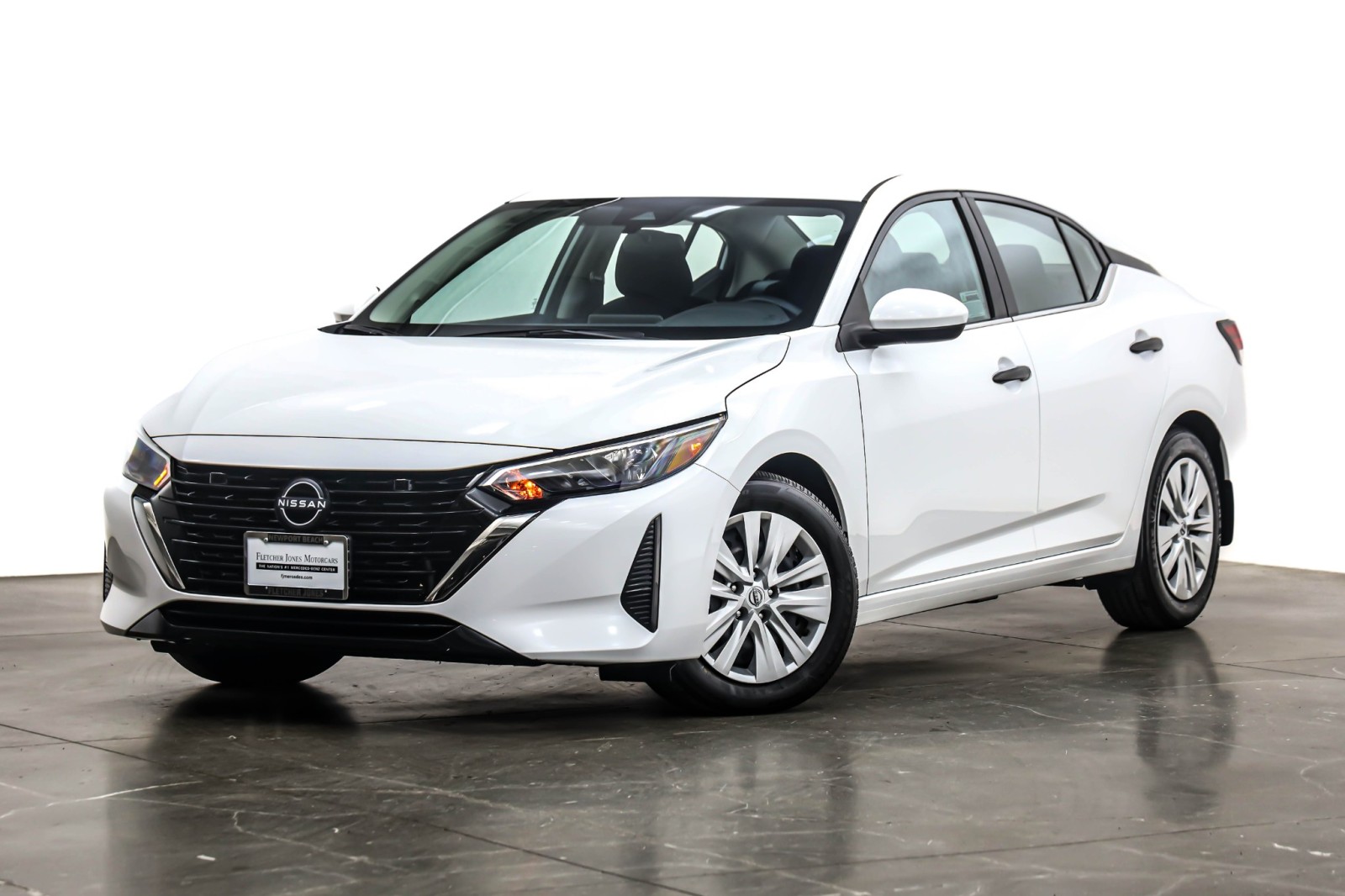 2024 Nissan Sentra S's photo