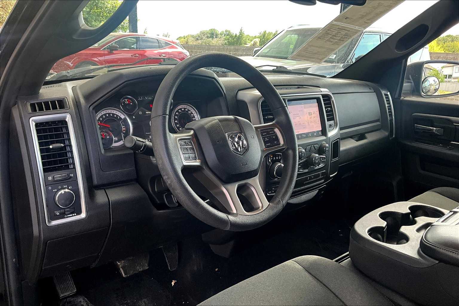 2022 Ram 1500 Classic Warlock photo 13